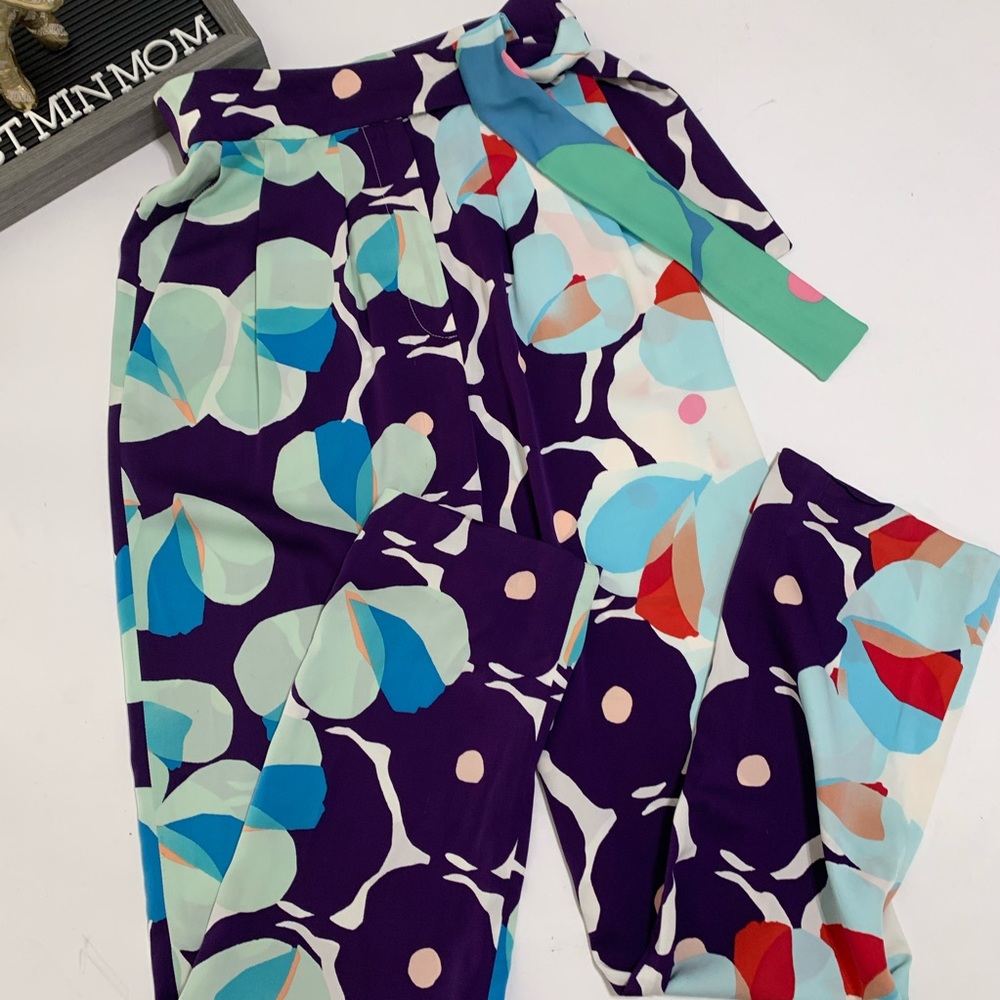 ‼️DIANE VON FURSTENBERG SILK PANTS Size 0‼️